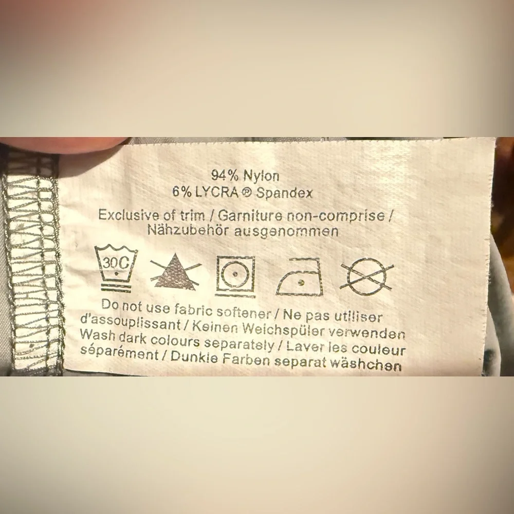 EUC Arc’teryx Light Women's Cargo Shorts - size 6 - Picture 3 of 10